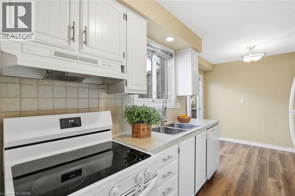 94 WENDOVER Drive, Hamilton, Ontario, L9C5X5 — Photo 8