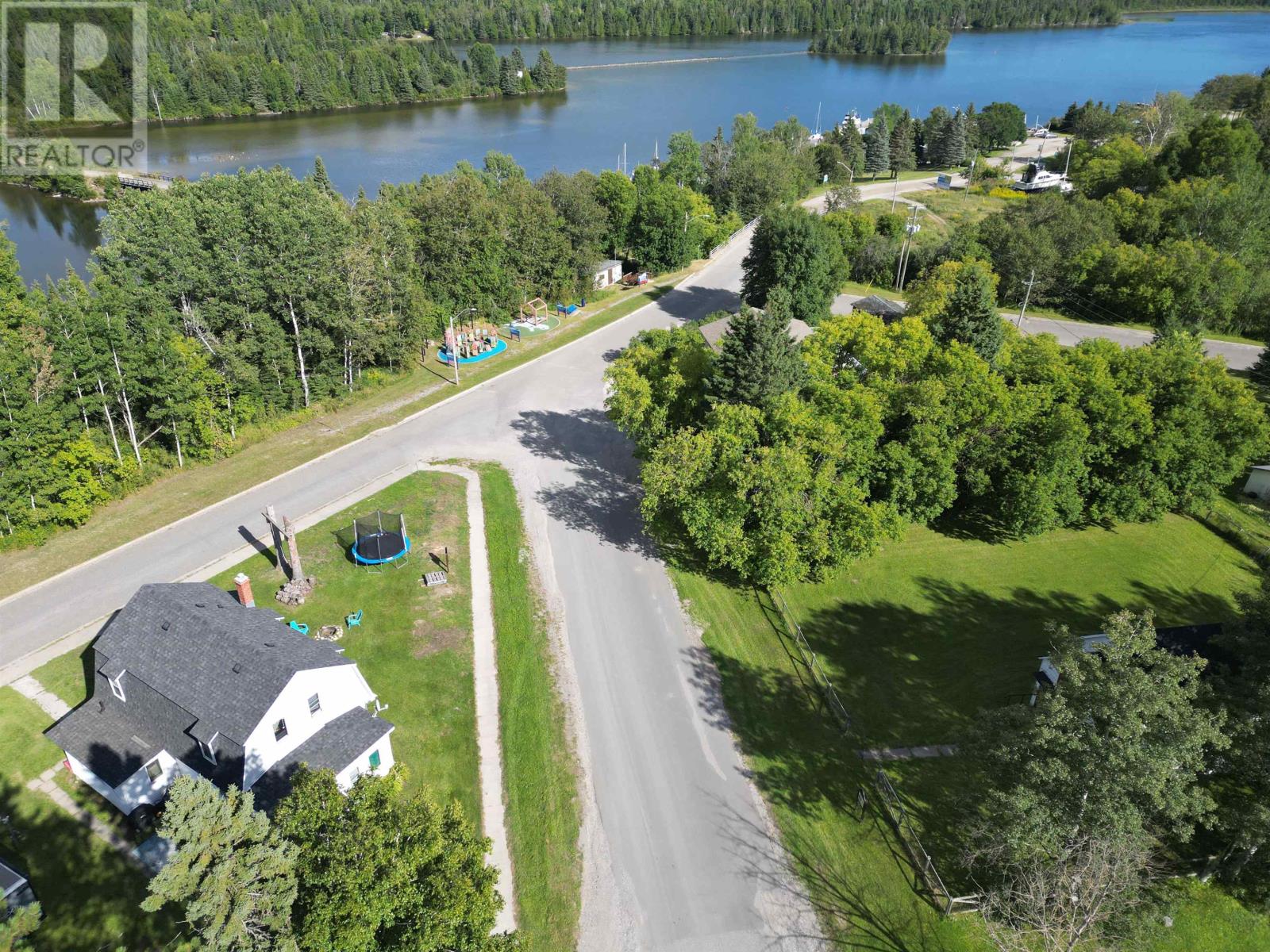 4 Riverview ST, Nipigon, Ontario, P0T2J0 — Photo 3