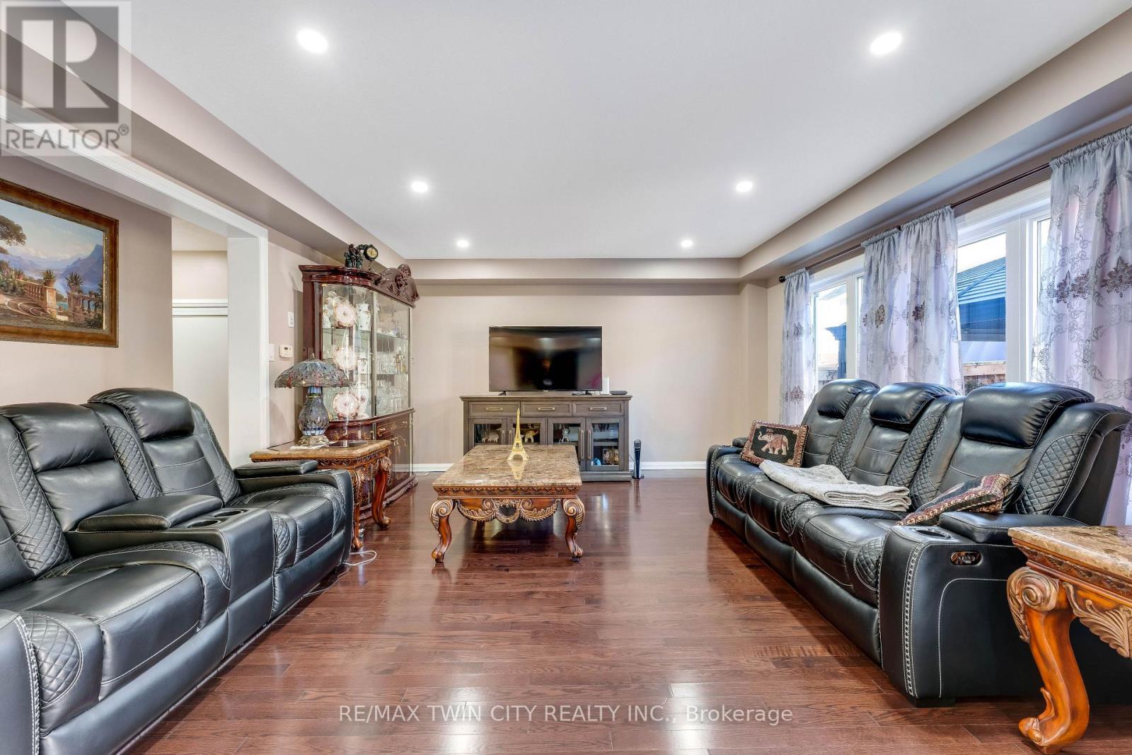 334 APPLE HILL CRESCENT, Kitchener, Ontario, N2R0E5 — Photo 12