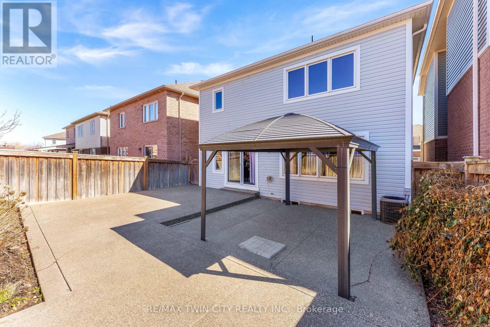 334 APPLE HILL CRESCENT, Kitchener, Ontario, N2R0E5 — Photo 35