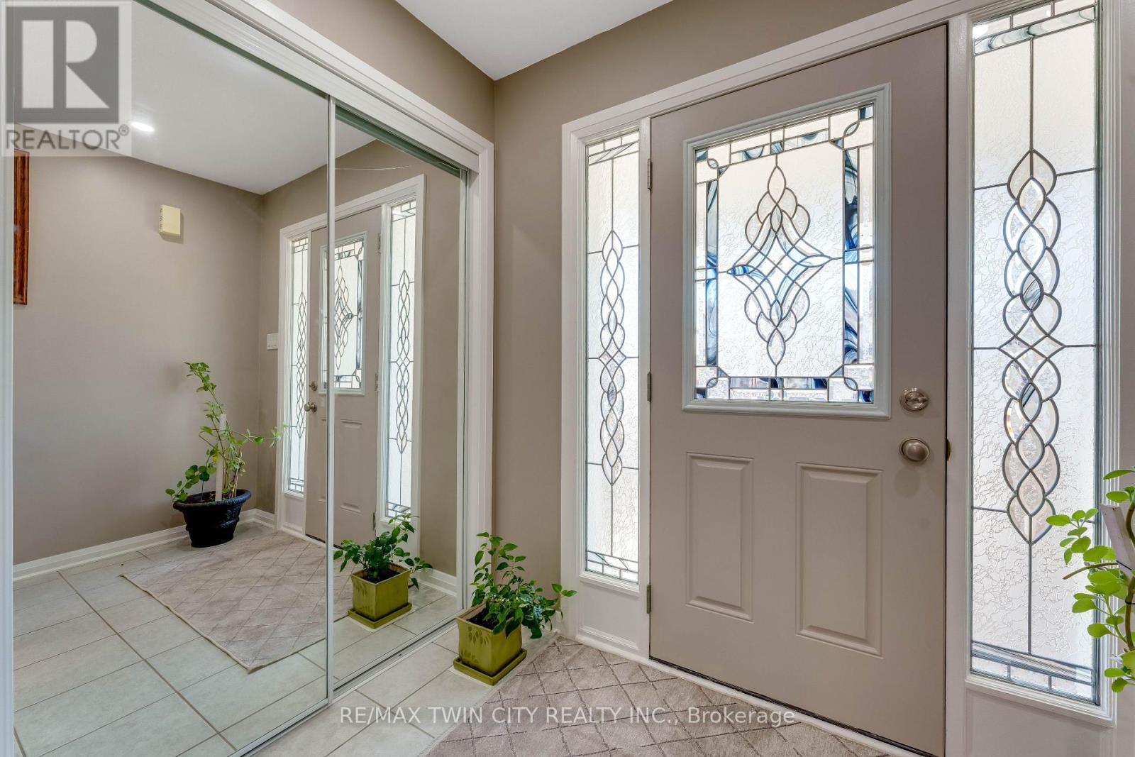 334 APPLE HILL CRESCENT, Kitchener, Ontario, N2R0E5 — Photo 5