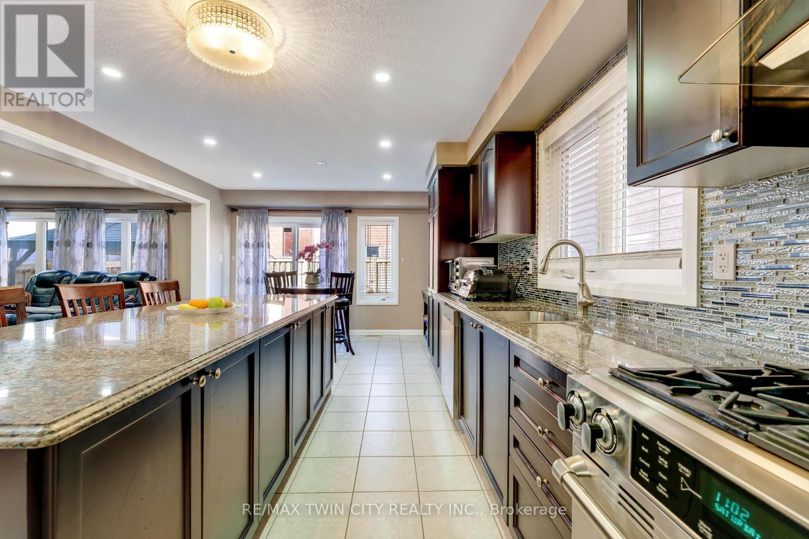 334 APPLE HILL CRESCENT, Kitchener, Ontario, N2R0E5 — Photo 9