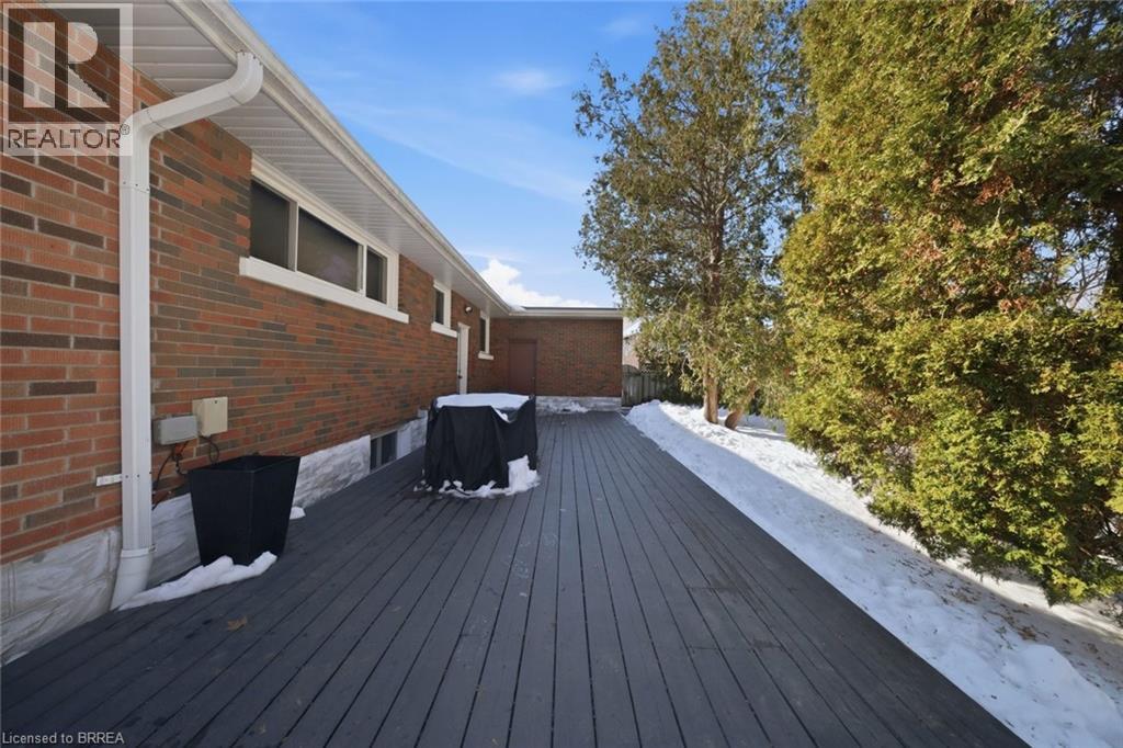 71 PINECREST Drive, Kitchener, Ontario, N2A2G6 — Photo 11