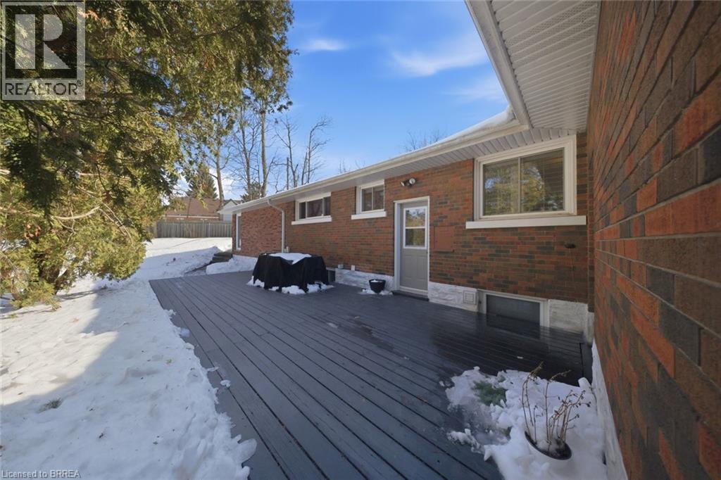 71 PINECREST Drive, Kitchener, Ontario, N2A2G6 — Photo 12
