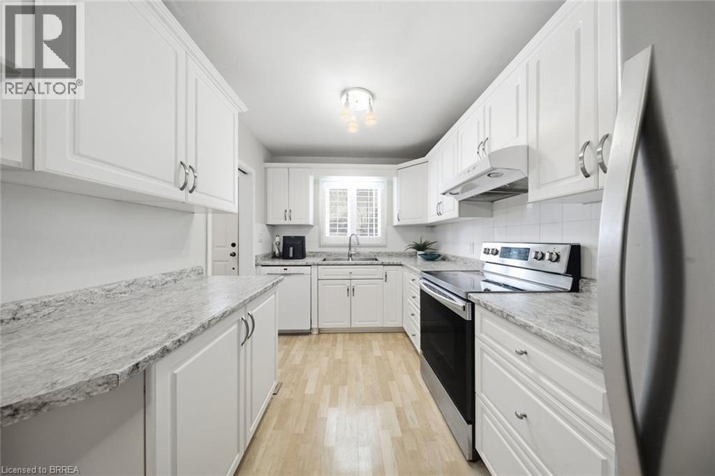 71 PINECREST Drive, Kitchener, Ontario, N2A2G6 — Photo 13