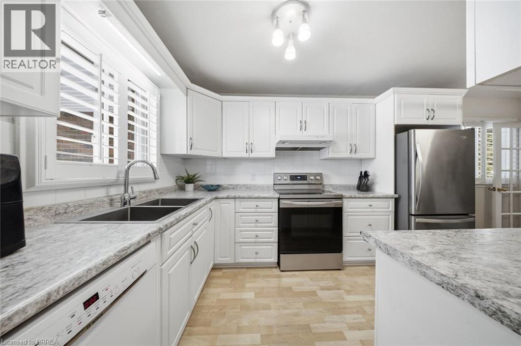 71 PINECREST Drive, Kitchener, Ontario, N2A2G6 — Photo 36