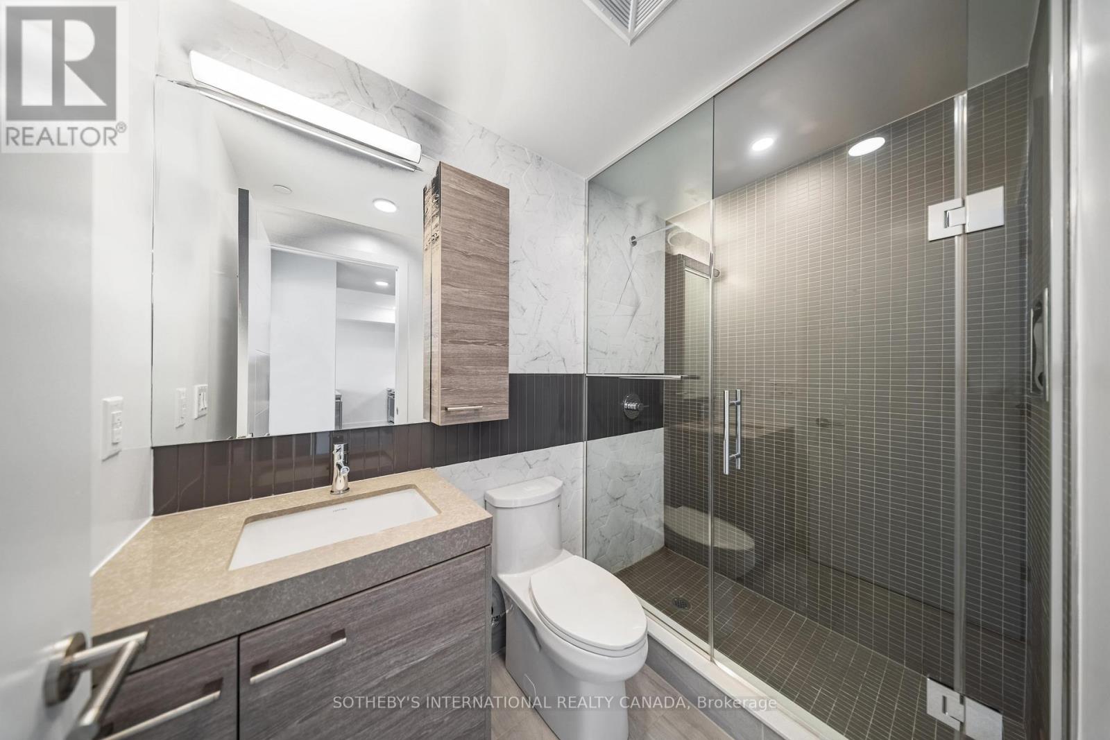 , Ontario — Photo 41