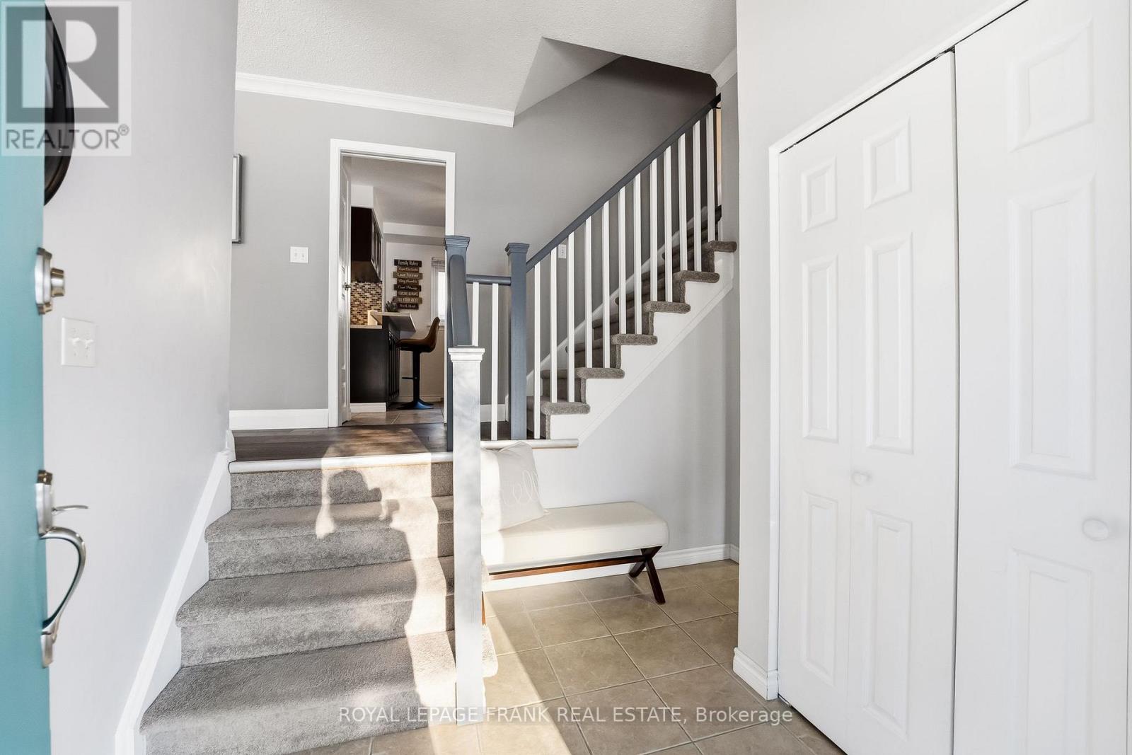 489 CRESTWOOD DRIVE, Oshawa (O'Neill), Ontario, L1G2R4 — Photo 4