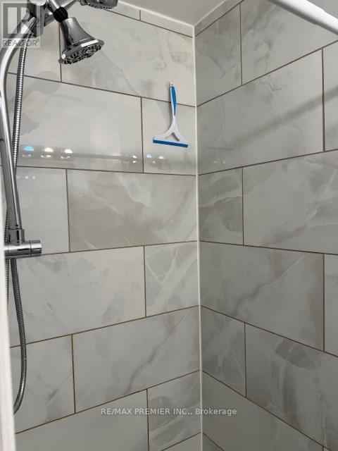 164 DEWELL CRESCENT, Clarington (Courtice), Ontario, L1E0B9 — Photo 8