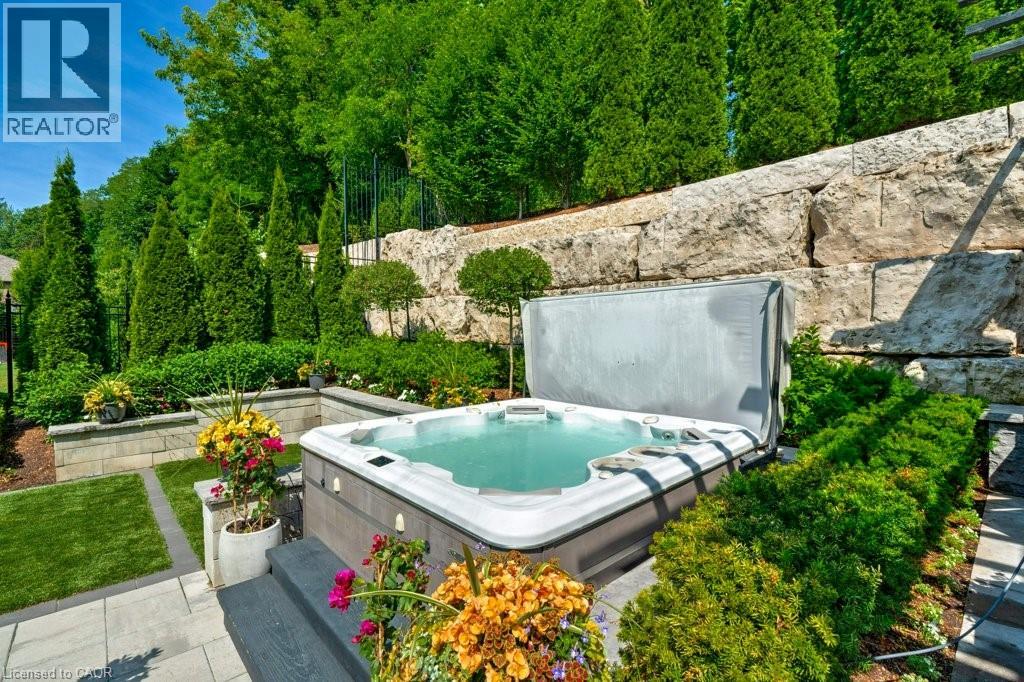 47 LEGACY Lane, Ancaster, Ontario, L9G0G2 — Photo 46