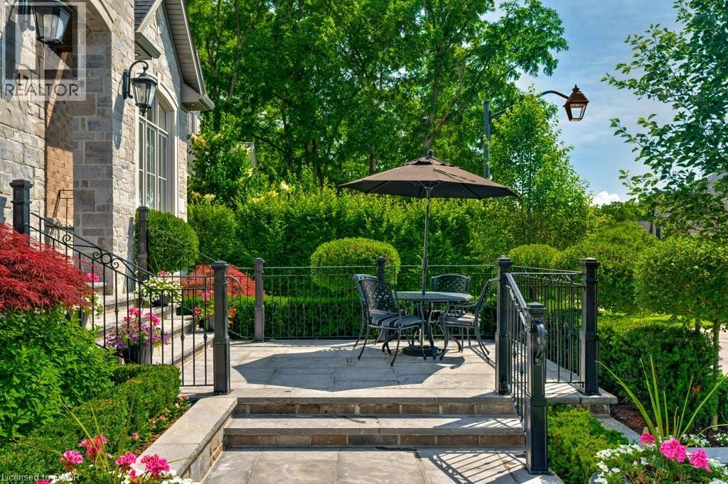 47 LEGACY Lane, Ancaster, Ontario, L9G0G2 — Photo 5