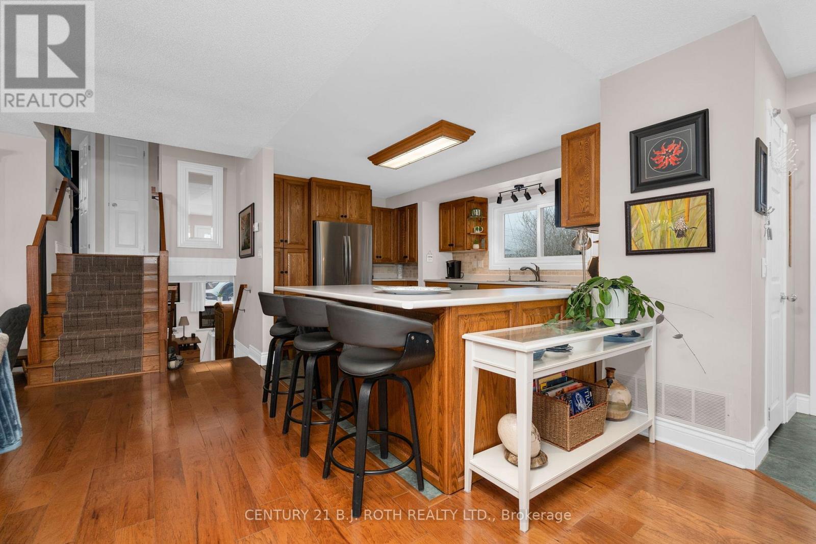 31 O'CONNELL LANE, Oro-Medonte, Ontario, L0L2E0 — Photo 6