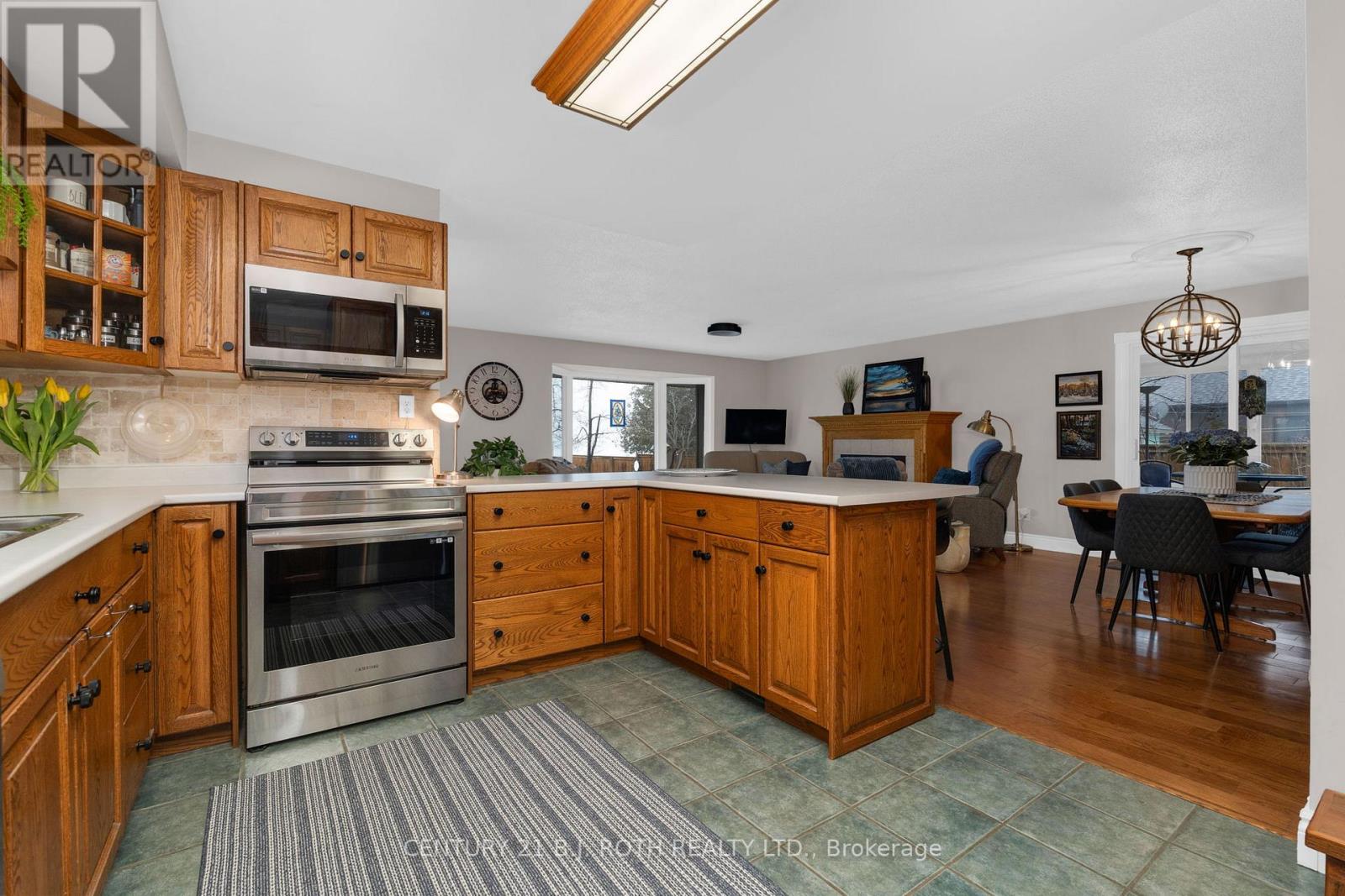 31 O'CONNELL LANE, Oro-Medonte, Ontario, L0L2E0 — Photo 7