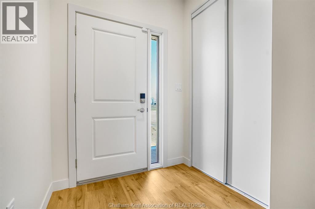 7 MAGNOLIA LANE Unit# 18, Chatham, Ontario, N7M0T3 — Photo 4