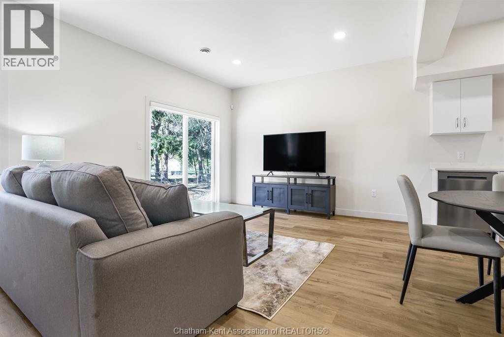 7 MAGNOLIA LANE Unit# 16, Chatham, Ontario, N7M0W7 — Photo 20