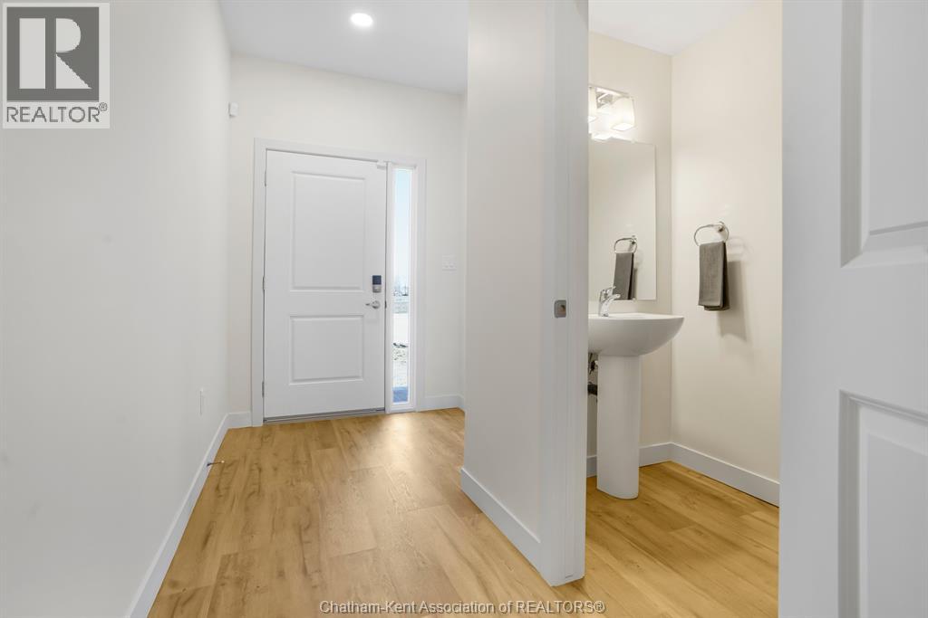 7 MAGNOLIA LANE Unit# 16, Chatham, Ontario, N7M0W7 — Photo 6