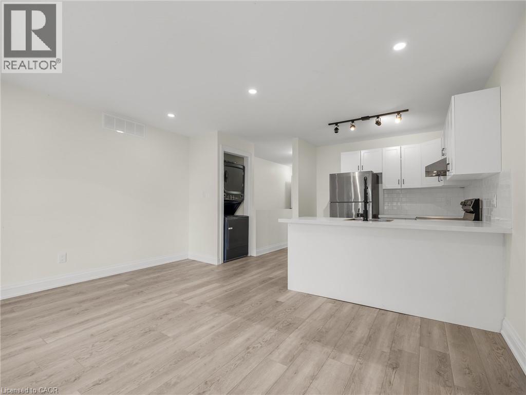 718 CANNON Street E Unit# Main Fl, Hamilton, Ontario, L8L2G9 — Photo 3