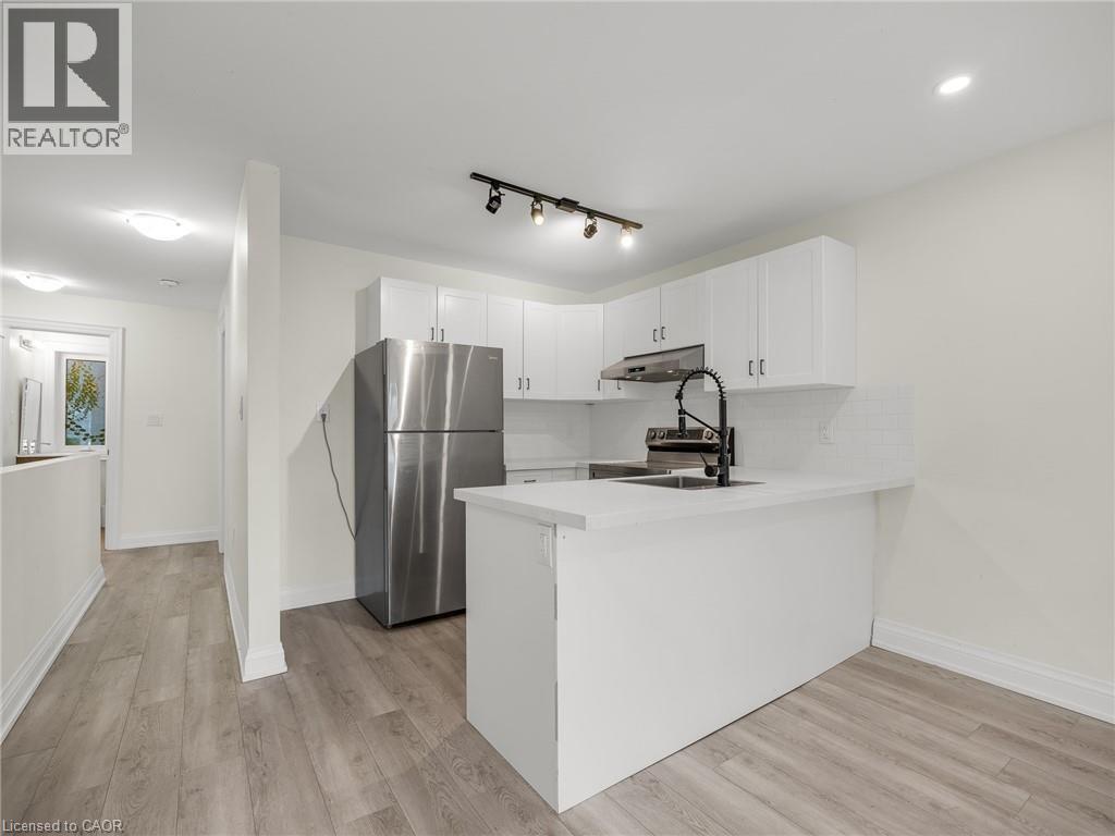 718 CANNON Street E Unit# Main Fl, Hamilton, Ontario, L8L2G9 — Photo 5