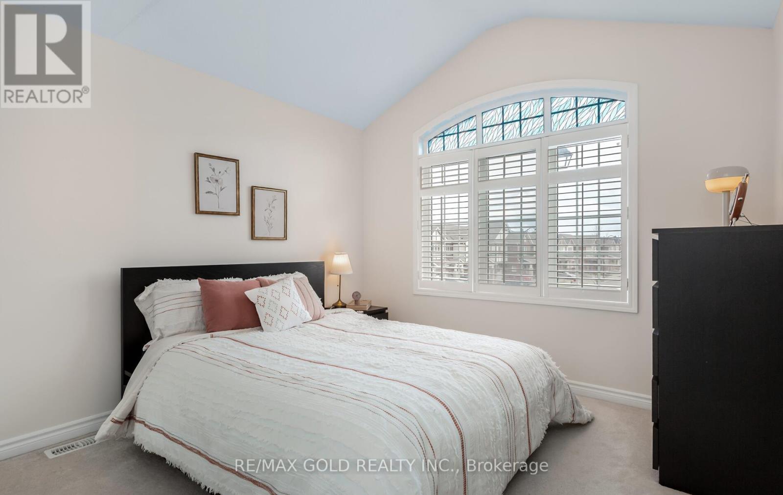 299 GOODING CRESCENT, Milton (FO Ford), Ontario, L9E0A9 — Photo 9