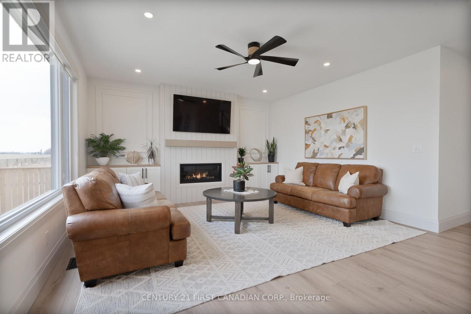 24 POSTMA CRESCENT, North Middlesex (Ailsa Craig), Ontario, N0M1A0 — Photo 11