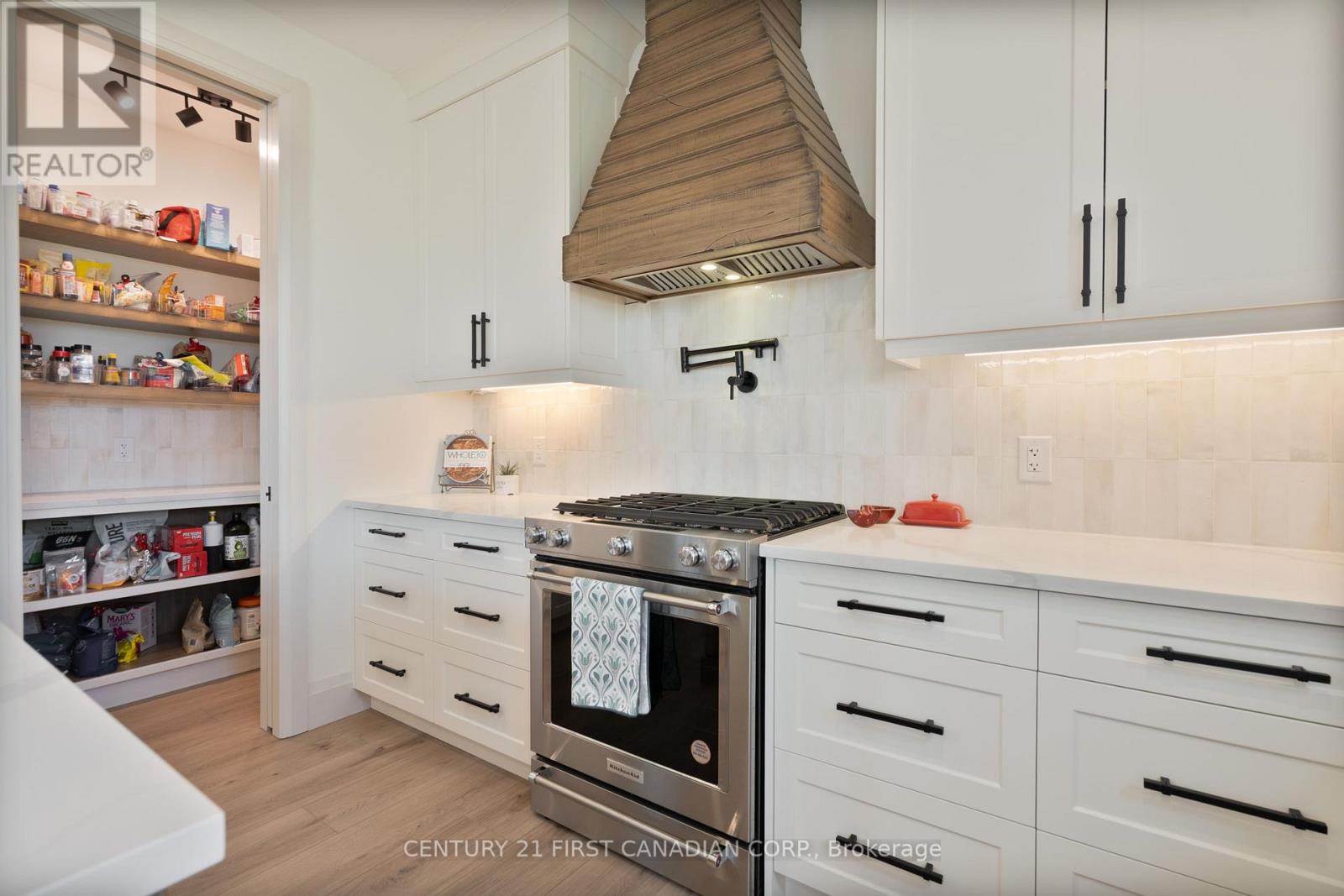 24 POSTMA CRESCENT, North Middlesex (Ailsa Craig), Ontario, N0M1A0 — Photo 14