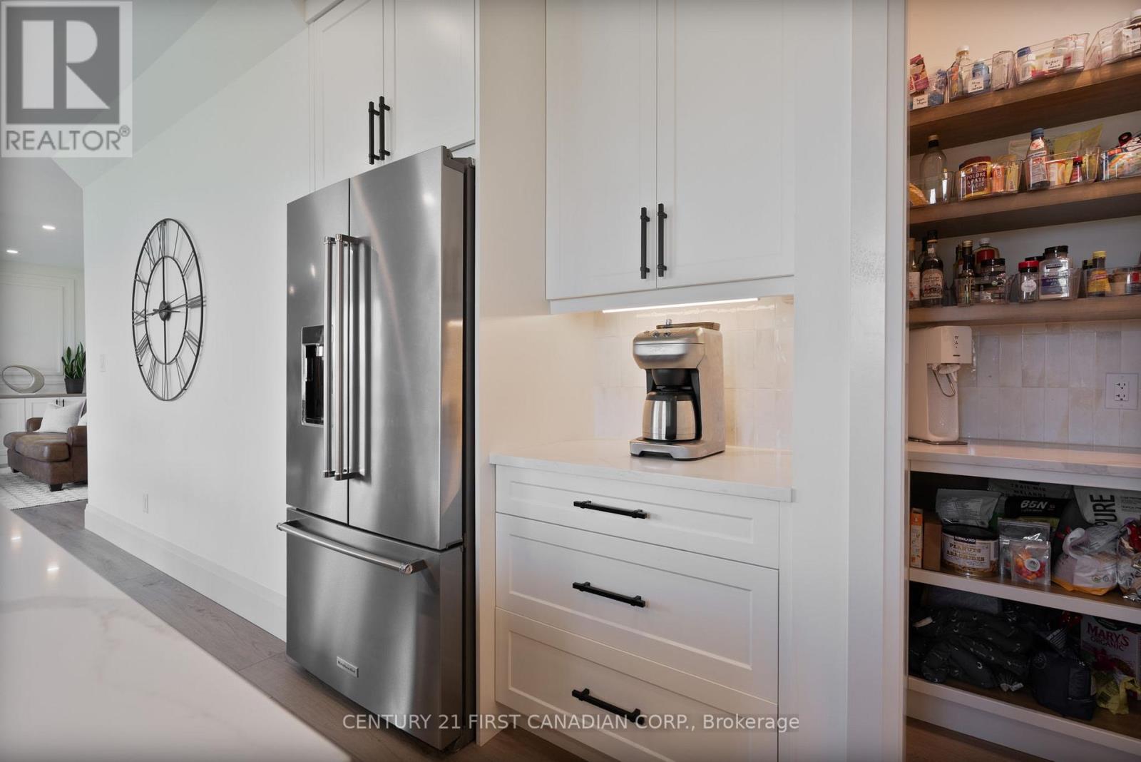 24 POSTMA CRESCENT, North Middlesex (Ailsa Craig), Ontario, N0M1A0 — Photo 15