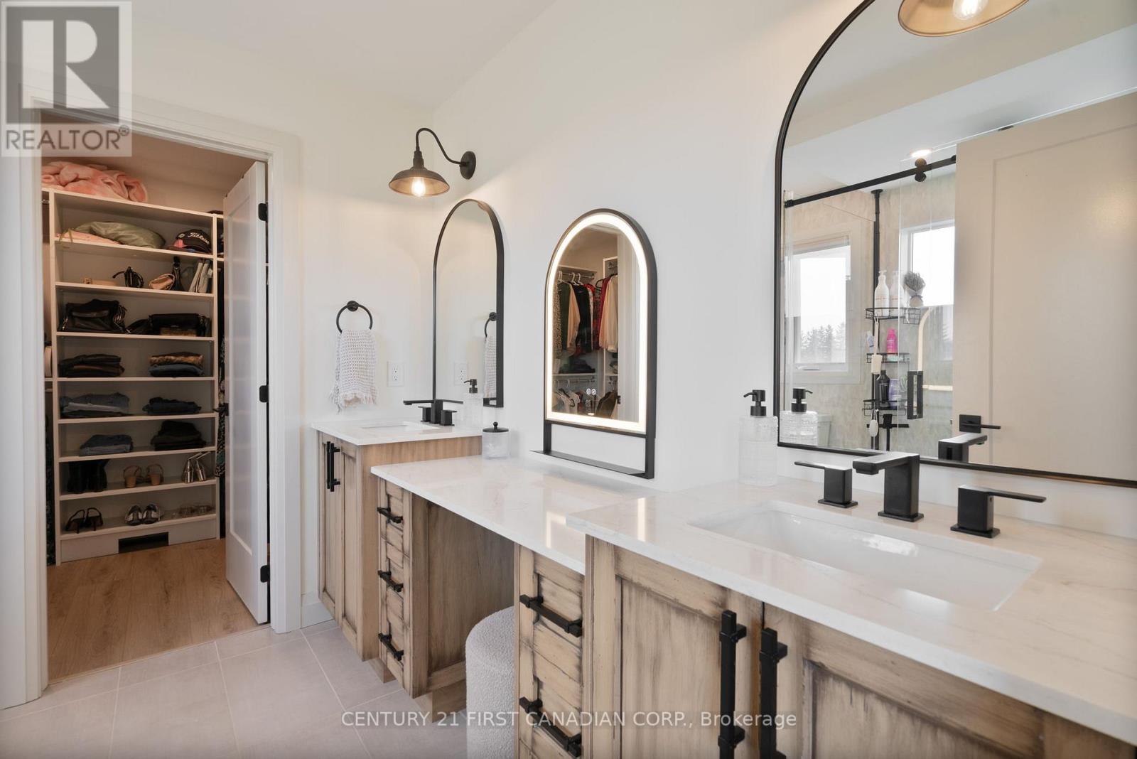 24 POSTMA CRESCENT, North Middlesex (Ailsa Craig), Ontario, N0M1A0 — Photo 20