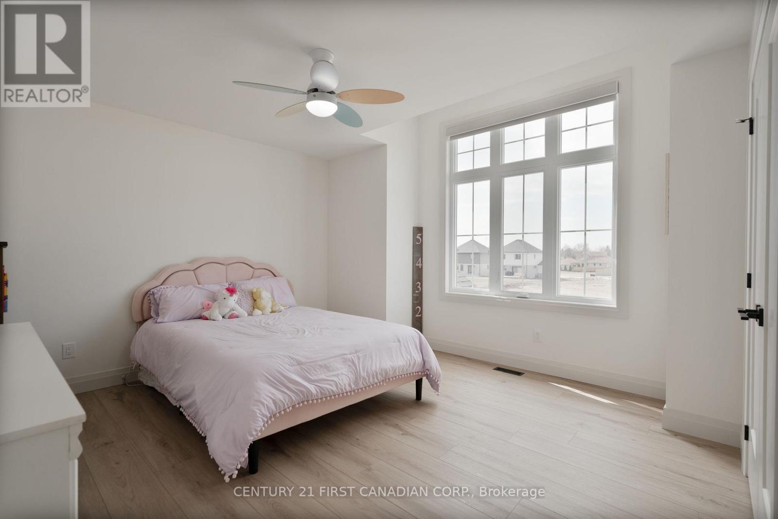 24 POSTMA CRESCENT, North Middlesex (Ailsa Craig), Ontario, N0M1A0 — Photo 24