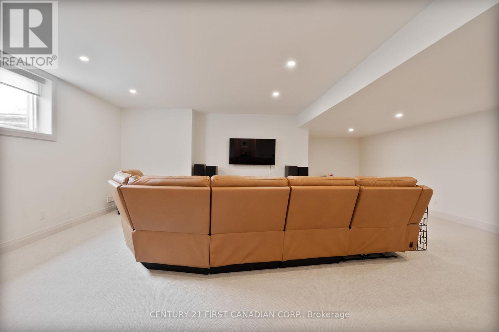 24 POSTMA CRESCENT, North Middlesex (Ailsa Craig), Ontario, N0M1A0 — Photo 34