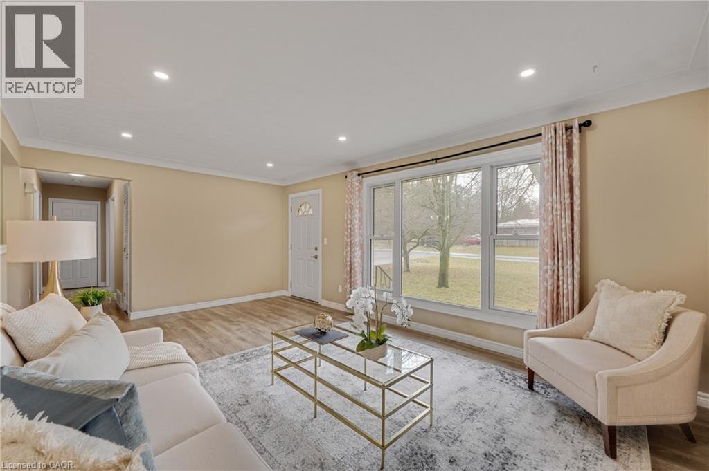 4 LYNDHURST Avenue, Simcoe, Ontario, N3Y4J9 — Photo 3