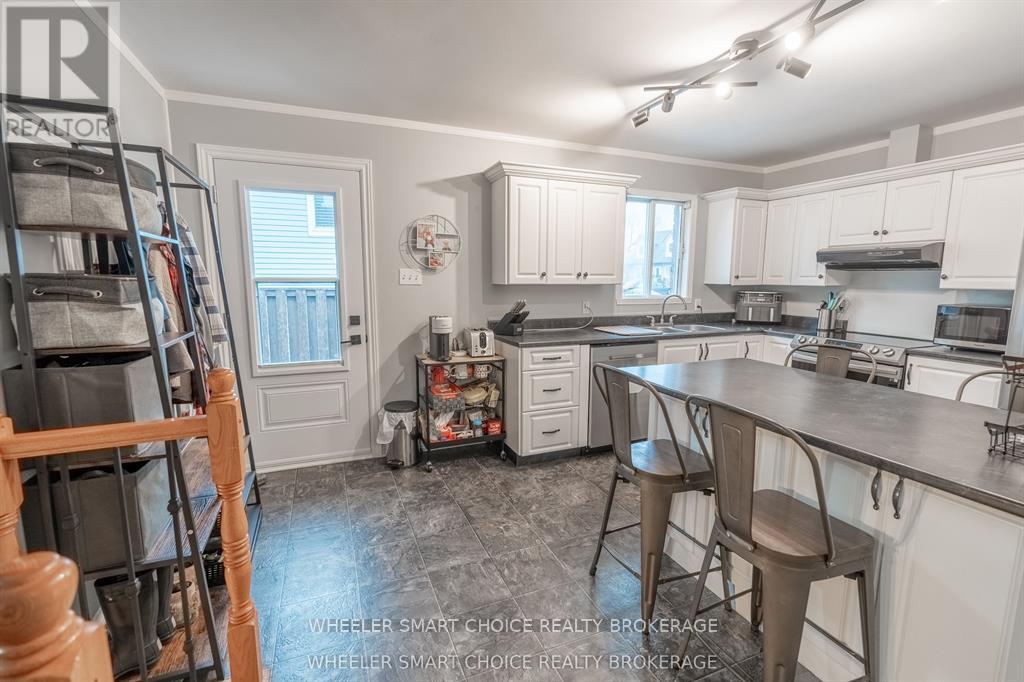 402 CLINE AVENUE, Cornwall, Ontario, K6J5M8 — Photo 7