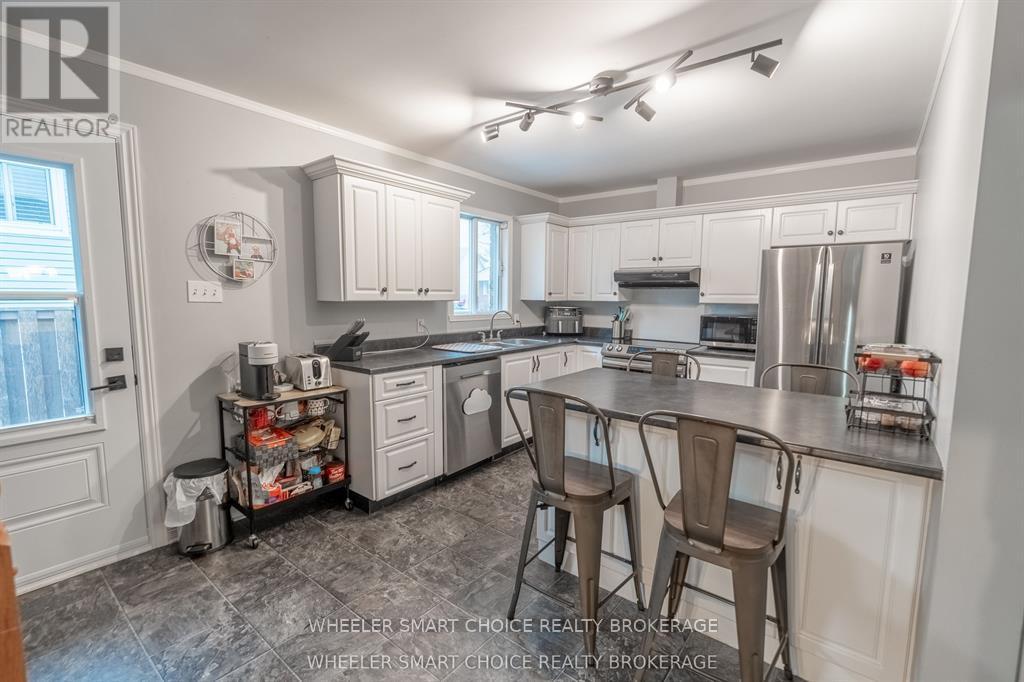 402 CLINE AVENUE, Cornwall, Ontario, K6J5M8 — Photo 9