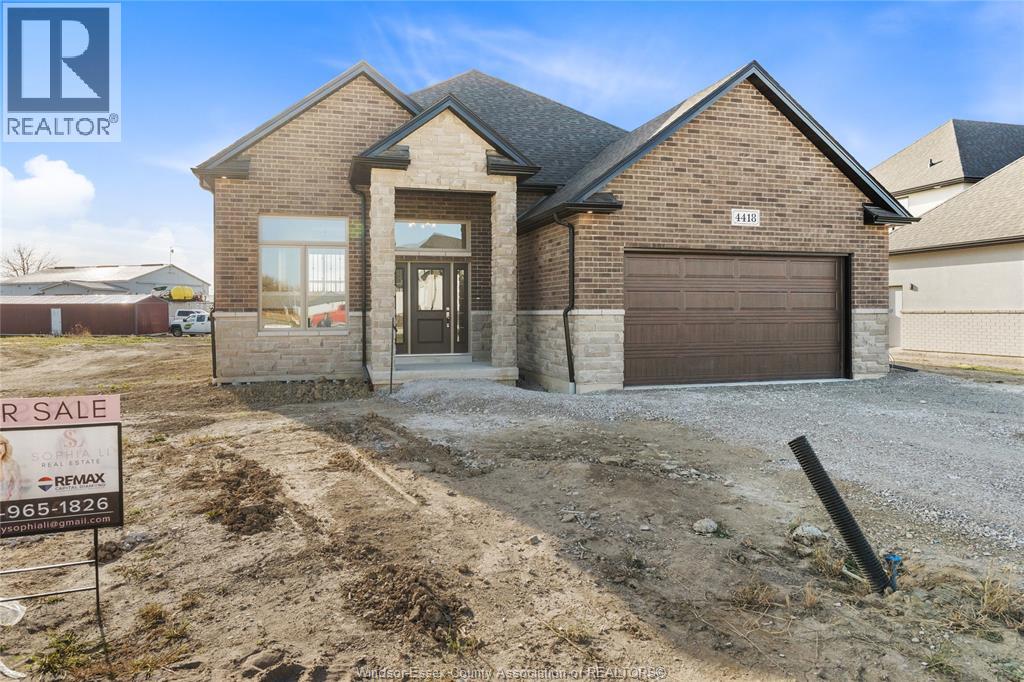 4418 BELMONT, Comber, Ontario, N0R1A0 — Photo 2