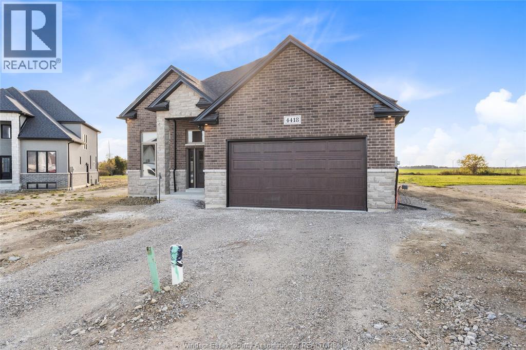 4418 BELMONT, Comber, Ontario, N0R1A0 — Photo 3