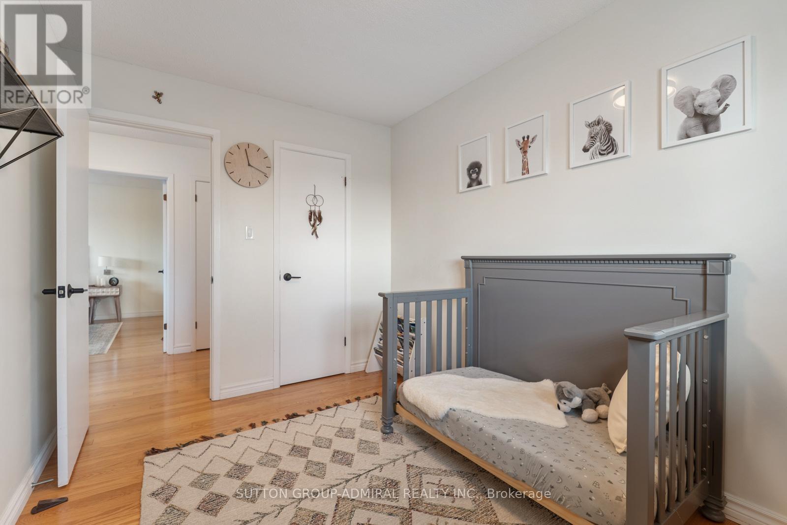 19 MENTOR BOULEVARD, Toronto (Hillcrest Village), Ontario, M2H2M9 — Photo 5