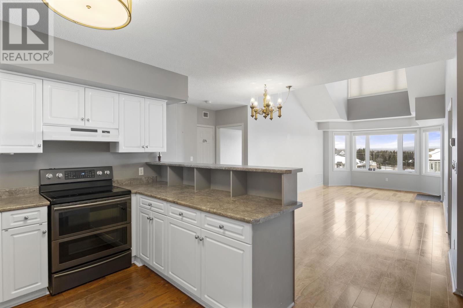 301 315 Hilldale RD, Thunder Bay, Ontario, P7G1J7 — Photo 23