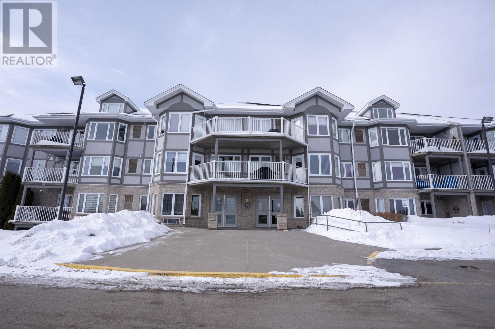 301 315 Hilldale RD, Thunder Bay, Ontario, P7G1J7 — Photo 3