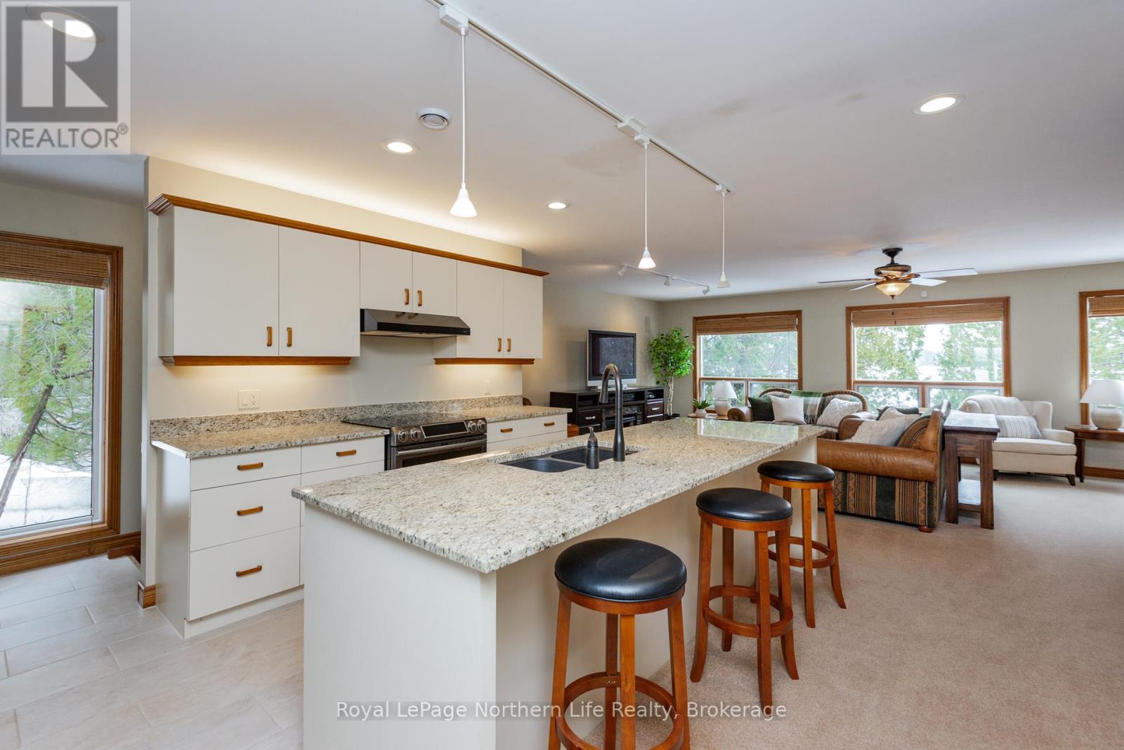 350 ROSS DRIVE, North Bay (Birchaven), Ontario, P1B8G4 — Photo 10