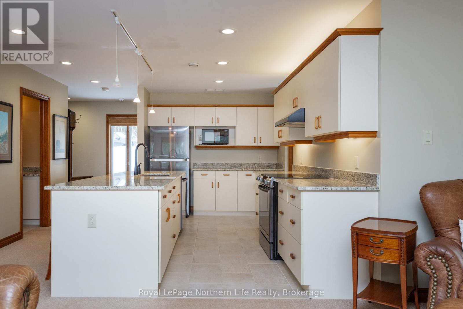 350 ROSS DRIVE, North Bay (Birchaven), Ontario, P1B8G4 — Photo 12