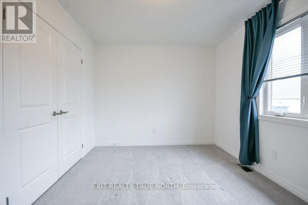 8 SINCLAIR CRESCENT, Ramara (Atherley), Ontario, L3V8J9 — Photo 12