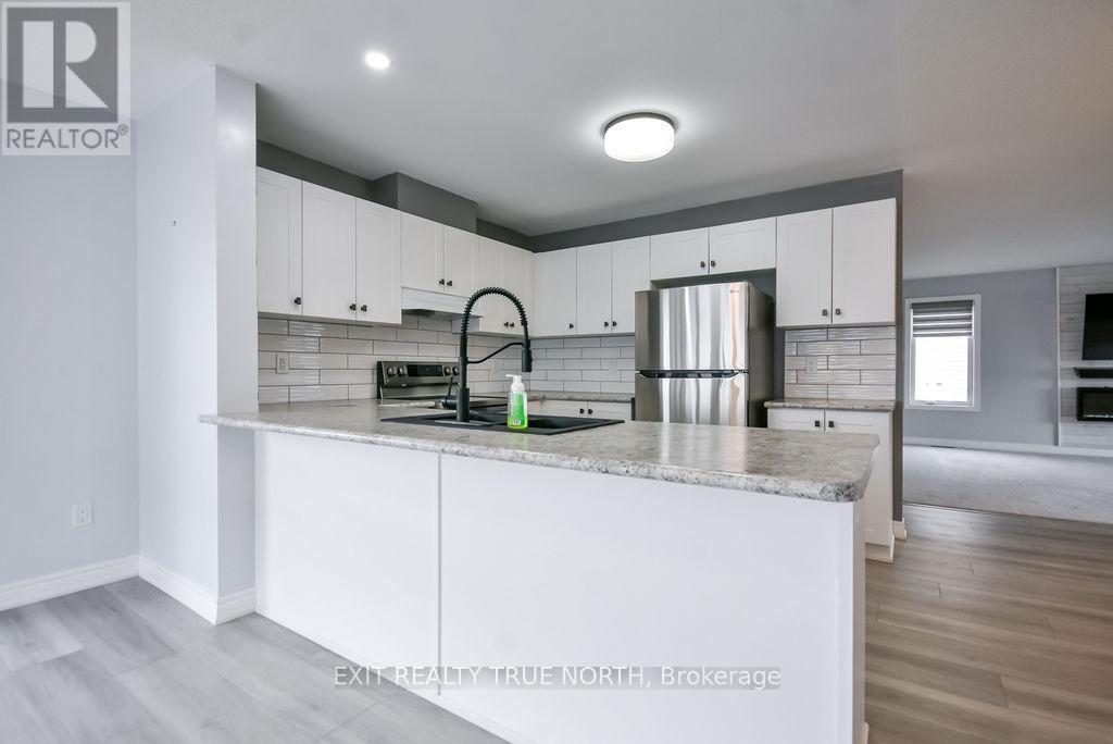 8 SINCLAIR CRESCENT, Ramara (Atherley), Ontario, L3V8J9 — Photo 28