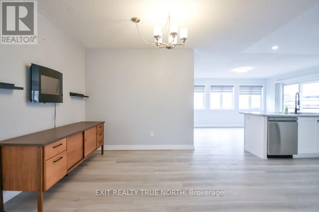 8 SINCLAIR CRESCENT, Ramara (Atherley), Ontario, L3V8J9 — Photo 33