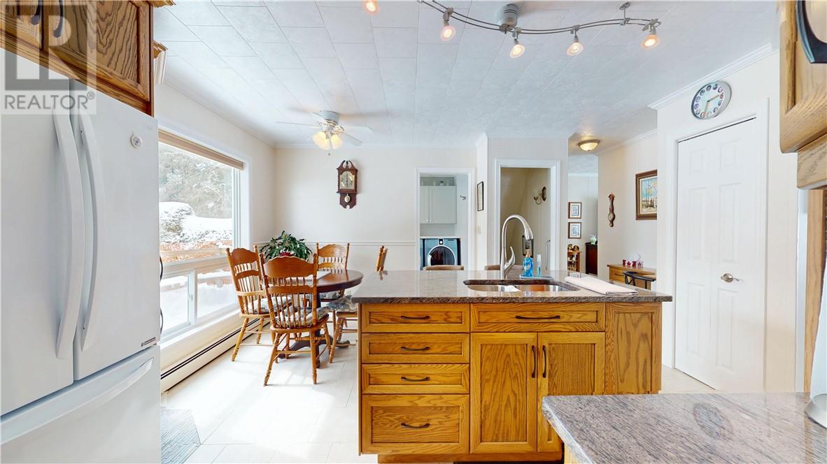 19 Park Street, Gore Bay, Ontario, P0P1H0 — Photo 4