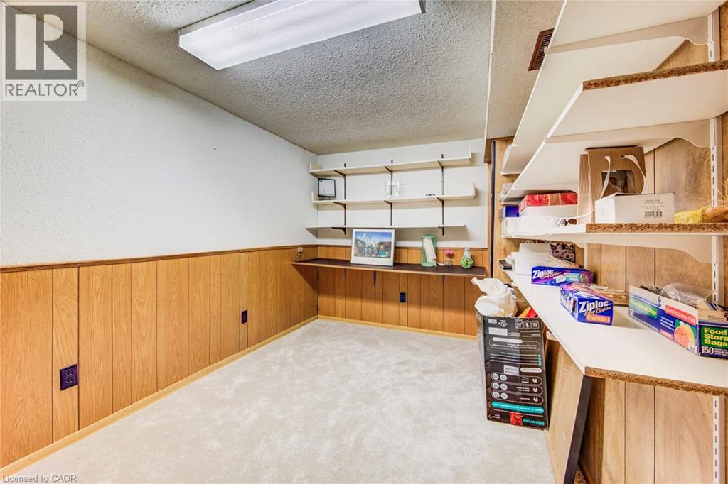 2 BLUE SPRUCE Court, Kitchener, Ontario, N2N1L1 — Photo 12