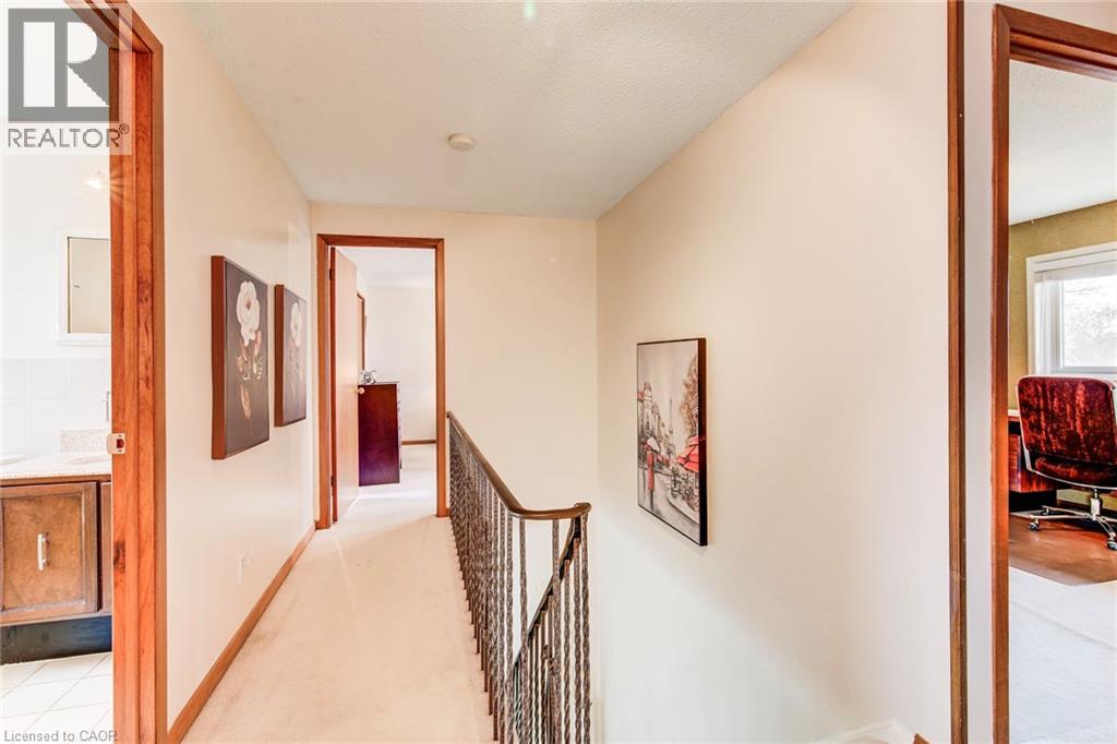 2 BLUE SPRUCE Court, Kitchener, Ontario, N2N1L1 — Photo 16