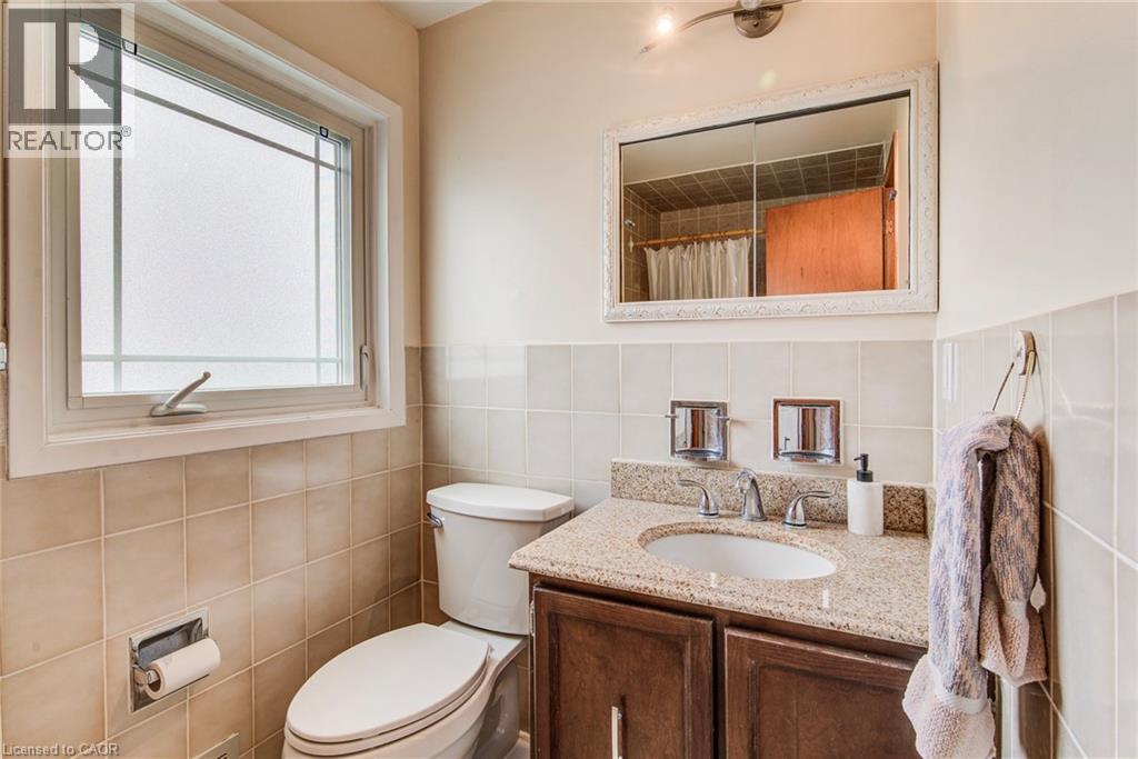 2 BLUE SPRUCE Court, Kitchener, Ontario, N2N1L1 — Photo 21