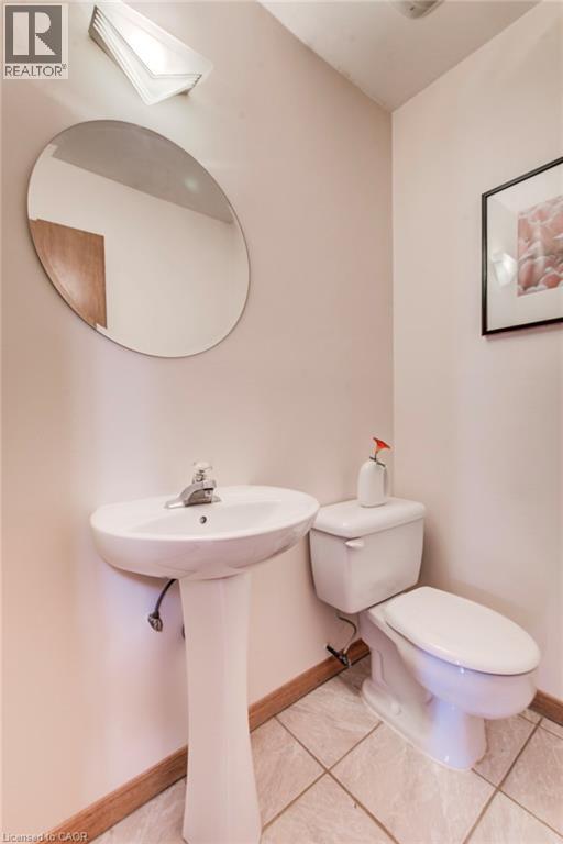 2 BLUE SPRUCE Court, Kitchener, Ontario, N2N1L1 — Photo 33