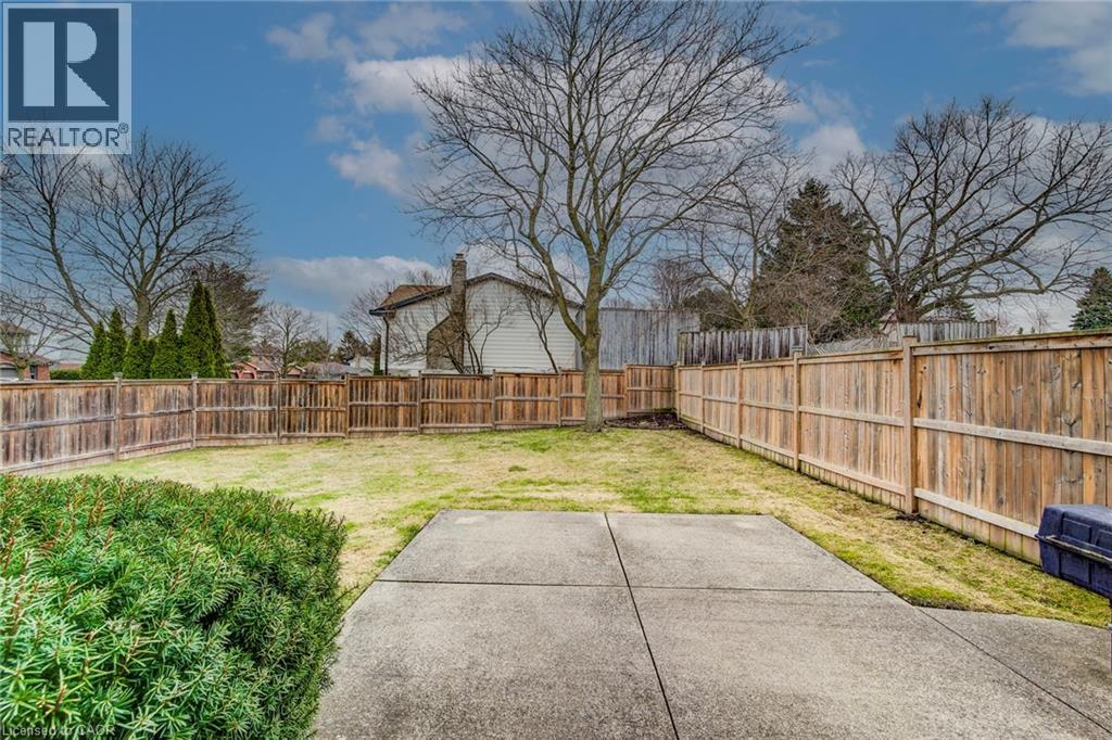 2 BLUE SPRUCE Court, Kitchener, Ontario, N2N1L1 — Photo 35