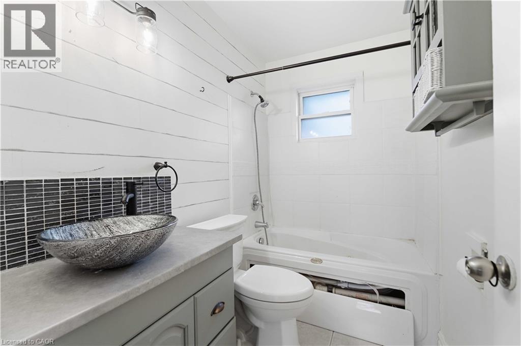 40 NICKERSON Avenue, St. Catharines, Ontario, L2N3M4 — Photo 16