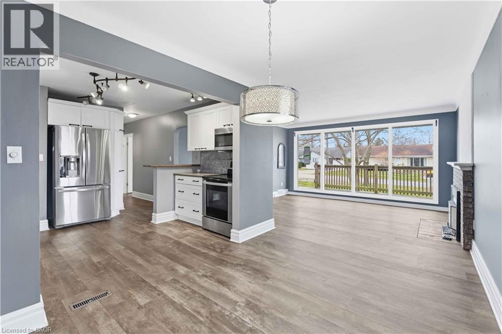 40 NICKERSON Avenue, St. Catharines, Ontario, L2N3M4 — Photo 2